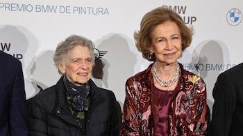 La Reina Sofía aplaza su