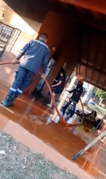 Las llamas consumieron el mobiliario