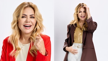 Dos fotografías de Gisela Valcárcel; en la izquierda, ella sonríe con blazer rojo; en la derecha, posa de pie con blazer marrón y pantalón blanco