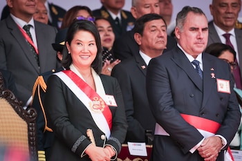 La líder del Ejecutivo inicia la jornada con el evento religioso en Lince, siguiendo una costumbre institucional que reúne a ministros y altos funcionarios en el marco de las celebraciones patrias