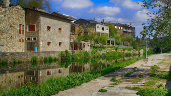 El pueblo de la Península Ibérica que animará tanto a España como a Portugal en el Mundial 2026: está justo en la frontera y sus habitantes hablan los dos idiomas