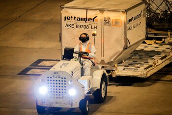 Personal del aeropuerto internacional de