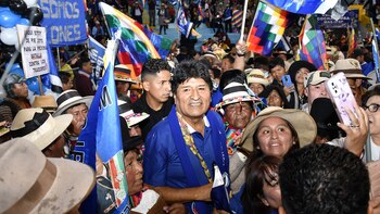 Evo Morales adelanta el congreso del MAS e invita al presidente Luis Arce a participar