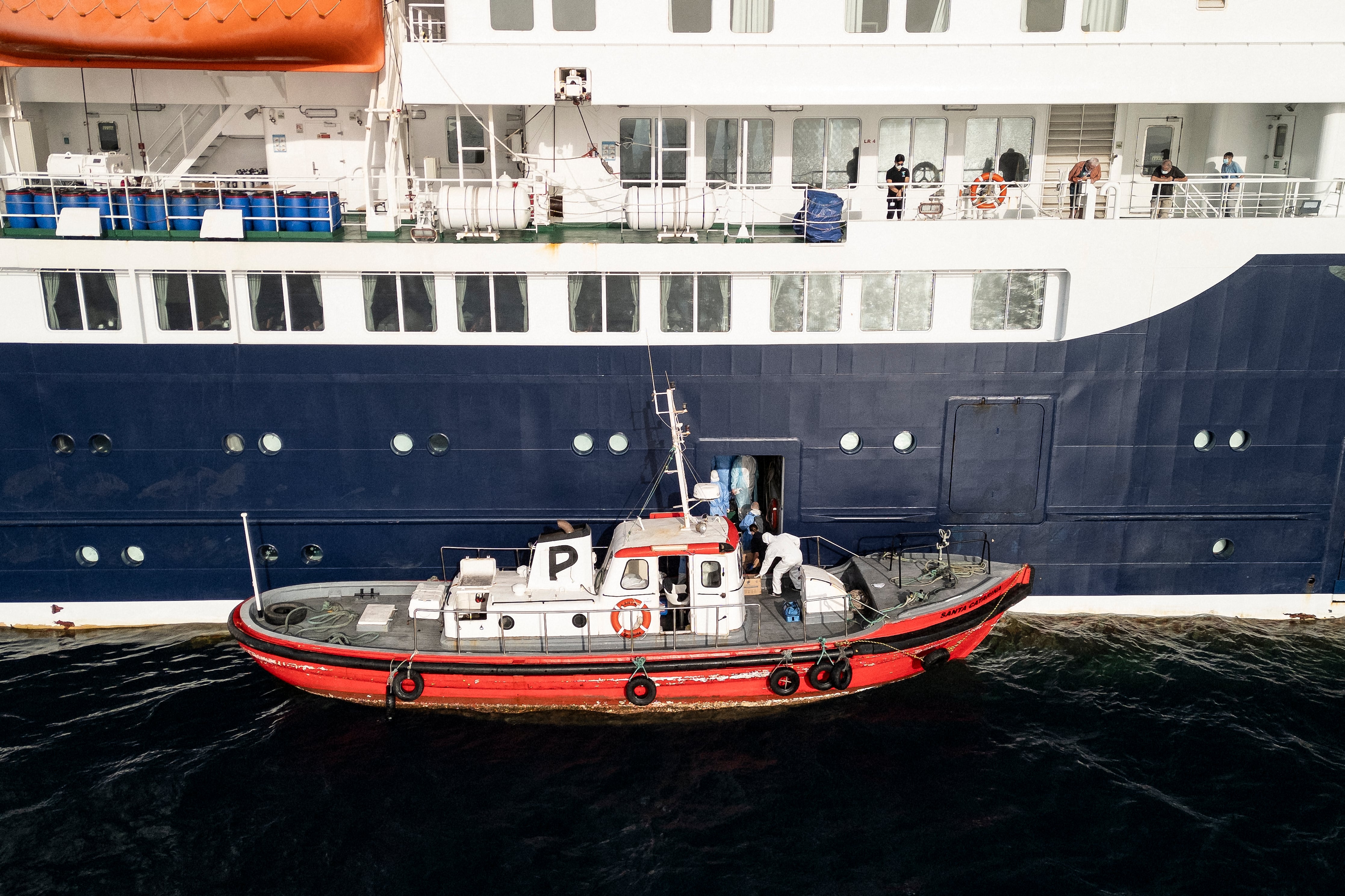 El crucero MV Hondius, afectado por un brote de hantavirus. (AFP)