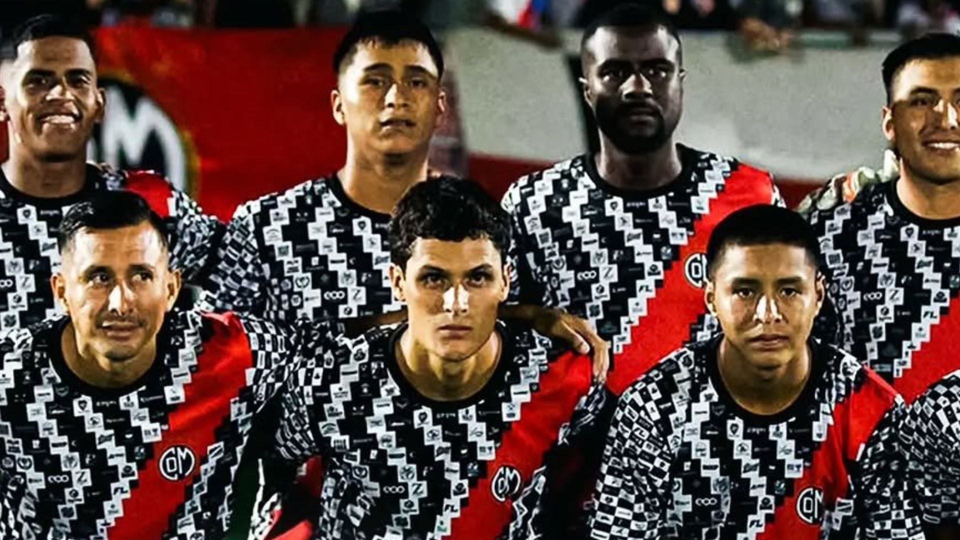 Deportivo Municipal lanza camiseta de “los mil sponsors” como resultado de inédita campaña de financiamiento para apalear crisis económica