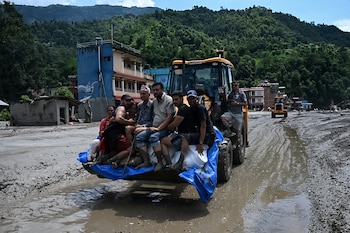Las impactantes fotos del GLOF en Nepal y el Tíbet