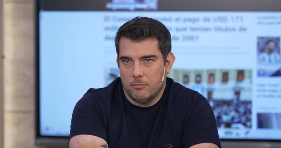 El politólogo sostuvo que el caso Adorni penetró en la conversación cotidiana y se convirtió en un problema político para todo el Gobierno (Infobae en Vivo)