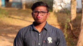 K Praveen posee una lengua