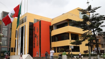 Efemérides - Perú - historias - 4 abril