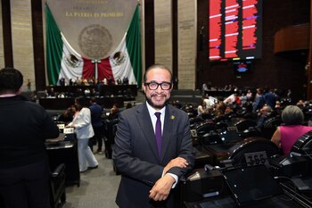 Hugo Eric Flores volvió a dar polémicas declaraciones sobre narcocultura en México. (Foto: X/@HugoEricFlores)