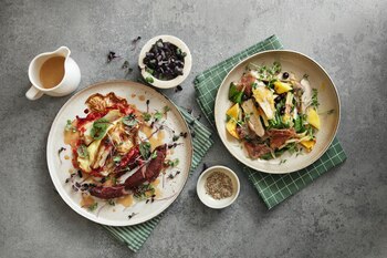 La ensalada de pollo se