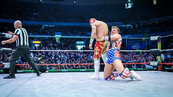 Místico sorprende en la AEW