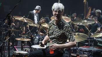 Gracias Stewart Copeland, reviviste a