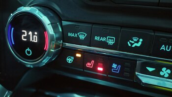 Asientos y volante con tres