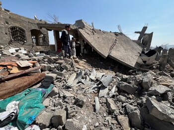 Personas en el lugar de