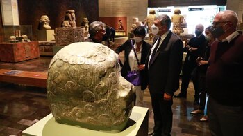 Pololikashvili durante su visita en