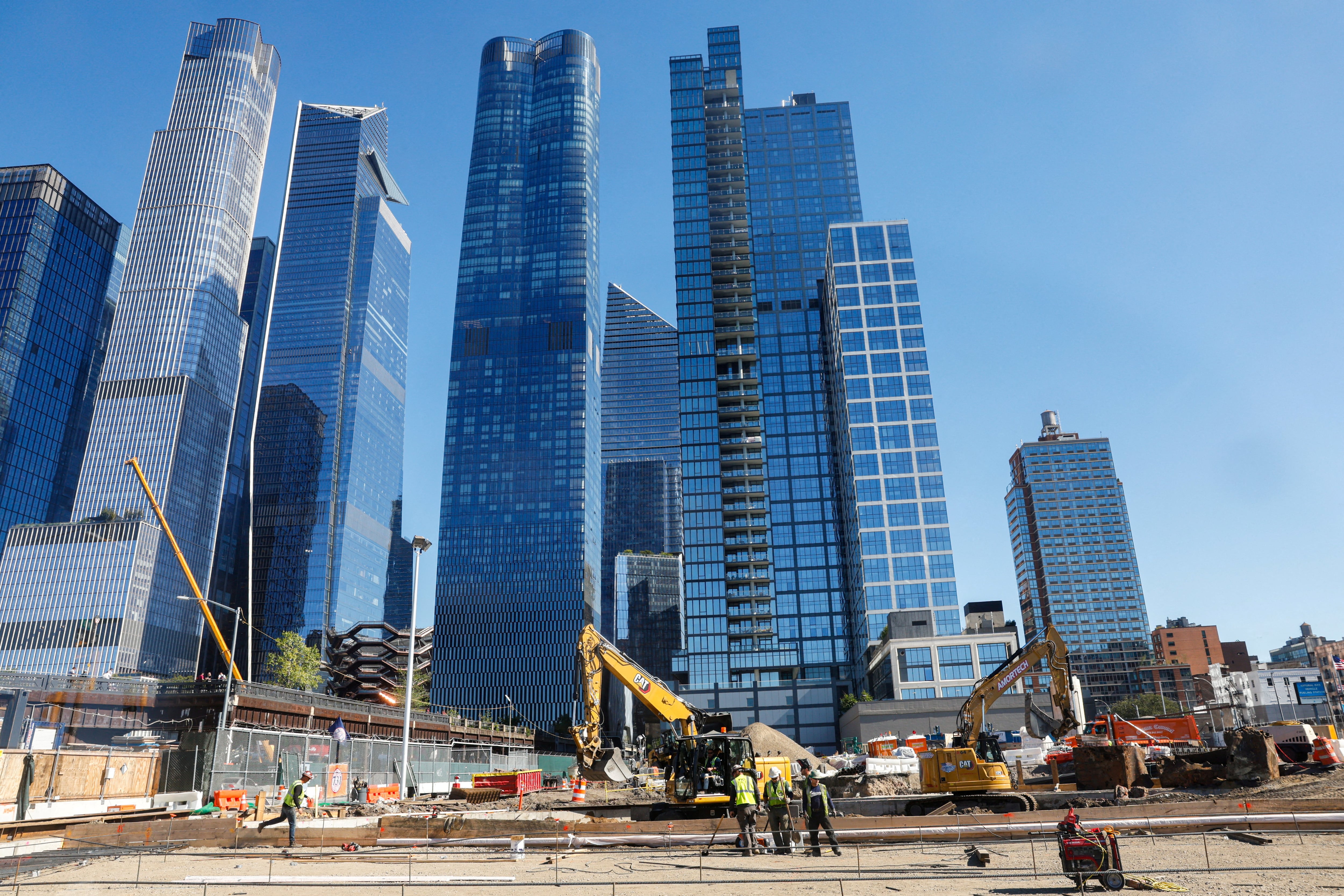 Más de 200.000 pasajeros y 425 trenes al día dependen de la línea ferroviaria entre Nueva Jersey y Manhattan que busca ampliar el Hudson Tunnel Project. (REUTERS/Kylie Cooper/File Photo)