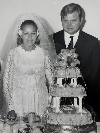 Chita y Jorge, los padres de Alejandro Fantino, presentes en la dedicatoria del comunicador