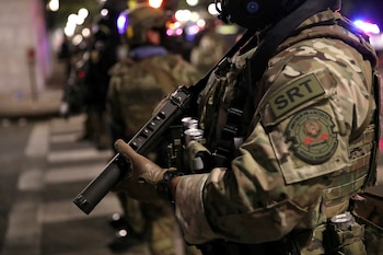 Los manifestantes contra la discriminación