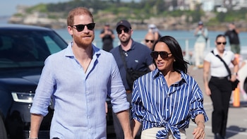 El príncipe Harry y Elton John deberán pagar, junto a otras cinco personalidades británicas, 9,5 millones de libras al ‘Daily Mail’ antes del 28 de agosto