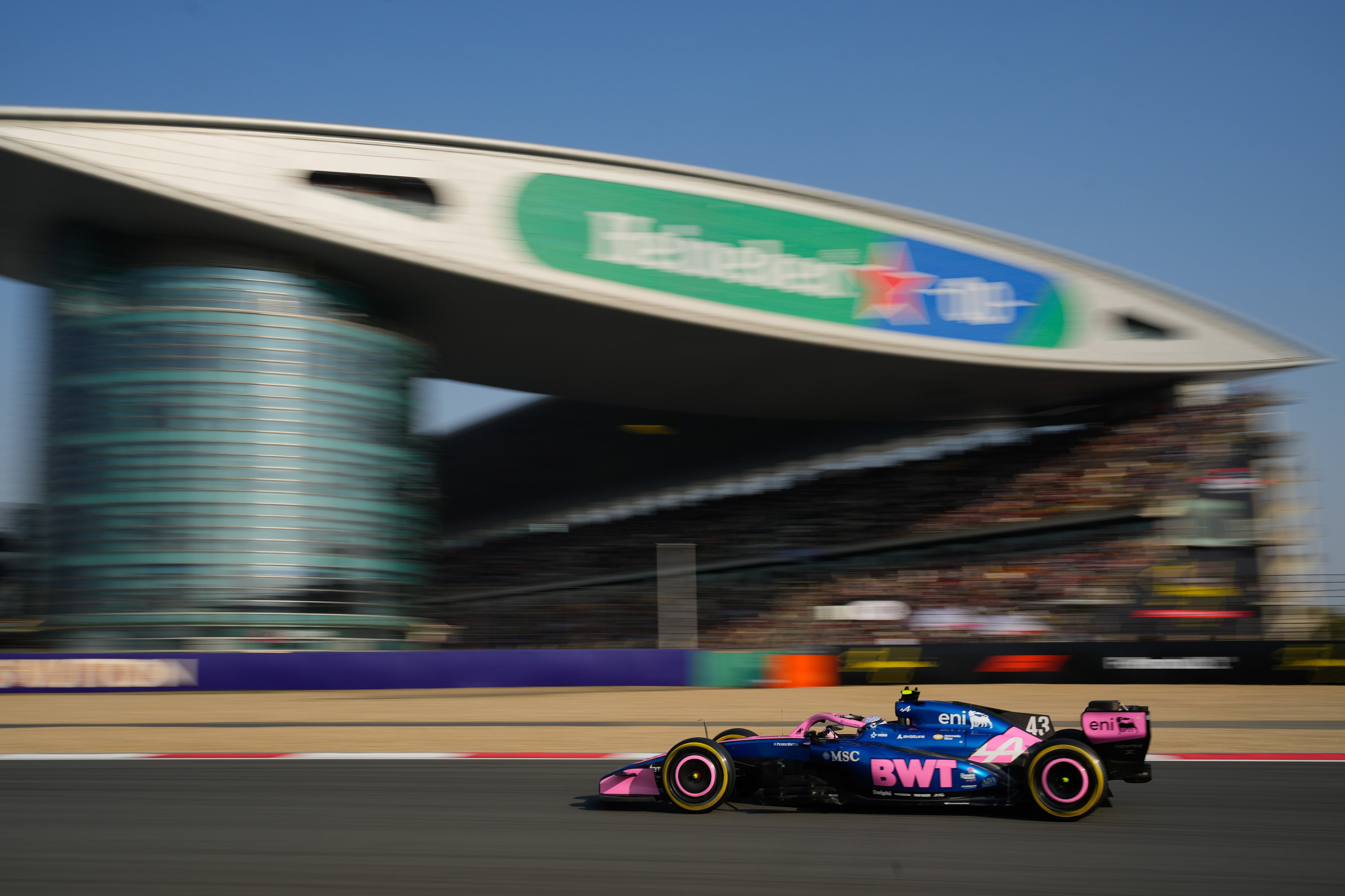 Alpine comenzó el fin de semana en China con un rendimiento más firme en comparación con Australia (AP Photo/Vincent Thian)
