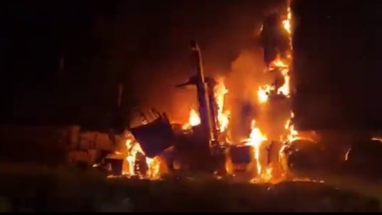 La situación de orden público en el Huila vuelve a encender las alarmas tras un ataque registrado en la Ruta 45, uno de los corredores viales más importantes del sur del país (Revista Semana)