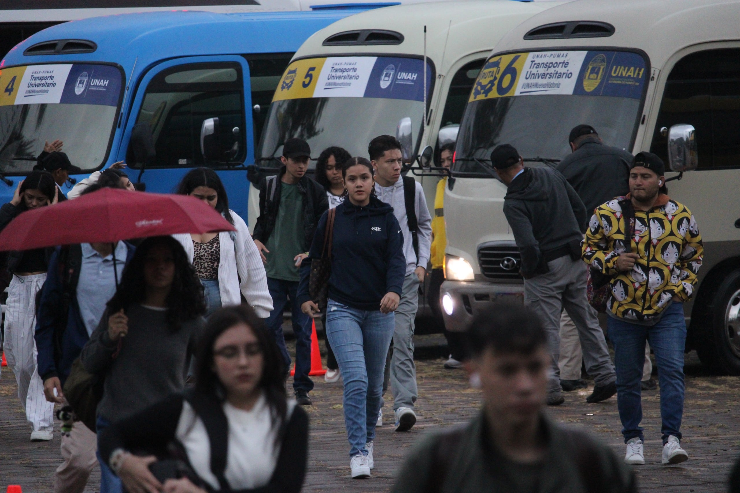 El sistema de transporte de Tegucigalpa cambiará radicalmente con la llegada de unidades equipadas con tablets, cámaras y pago electrónico./(Infobae)