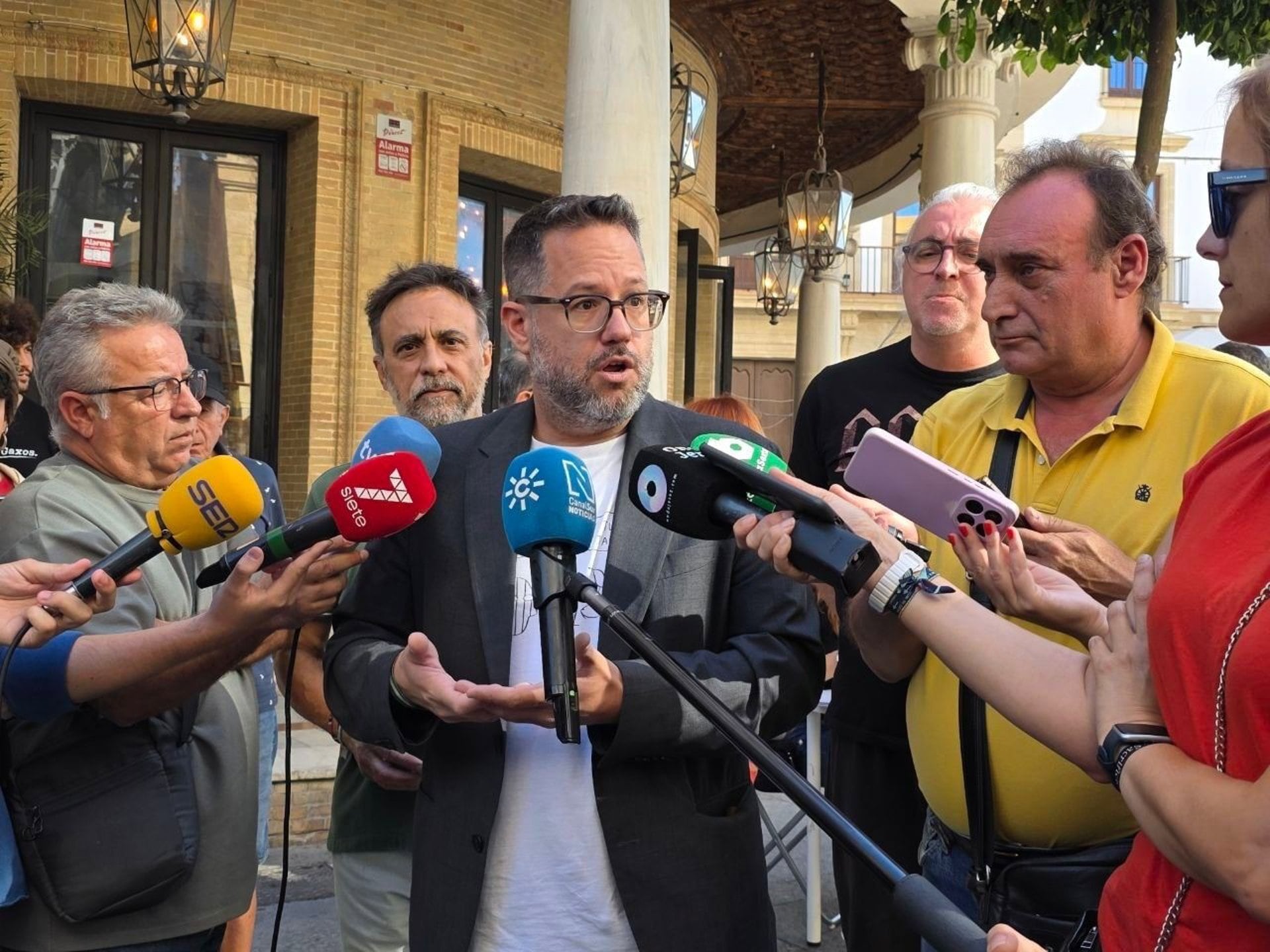 13/10/2026 El portavoz de Adelante Andalucía, José Ignacio García, en una atención a los medios en Jerez de la Frontera (Cádiz)POLITICA ANDALUCÍA ESPAÑA EUROPA CÁDIZADELANTE ANDALUCÍA