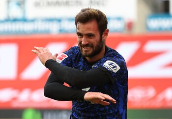 Tousart busca brillar en los