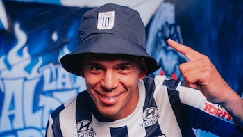 Esteban Pavez se fija un