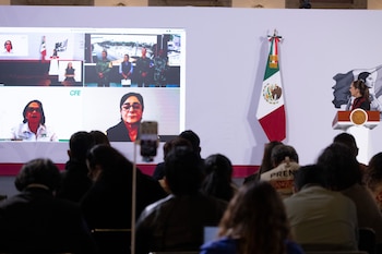 Durante la conferencia de prensa matutina de la presidenta Claudia Sheinbaum, autoridades dieron cuenta de la situación actual del huracán Simon y sus pronósticos durante los siguientes días.
