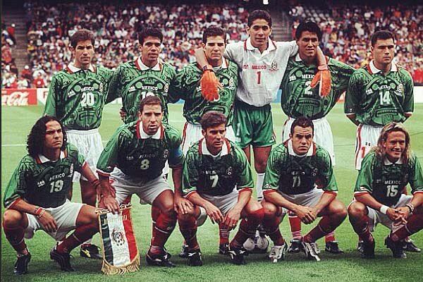 El cuadro dirigido por Manuel Lapuente ha sido de los más destacados para el conjunto azteca contando con figuras como Luis Hernández, Claudio Suárez y Jorge Campos(Foto: Twitter/@joelcanojr)