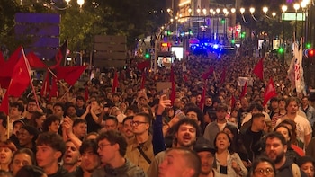 Miles de manifestantes por la vivienda marchan hacia Cibeles convocados por la Coordinadora Juvenil Socialista