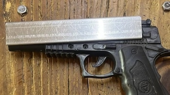 Amenazó a la Policía con un arma de juguete en Corrientes y terminó detenido