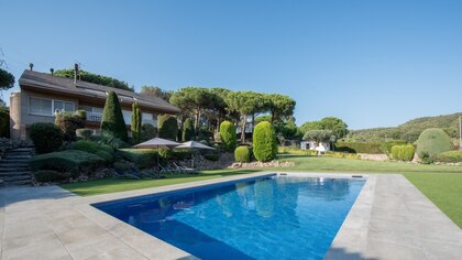 Hasta 70 euros por persona y día: así funciona el alquiler de piscinas privadas para este verano