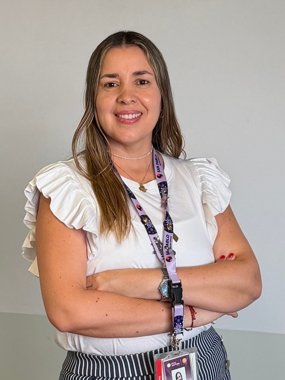 Gina Carillo articula equipos multidisciplinarios en el sector salud y fomenta el desarrollo profesional y el liderazgo femenino.