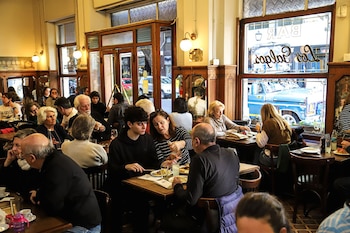 El Bar Los Galgos abrió