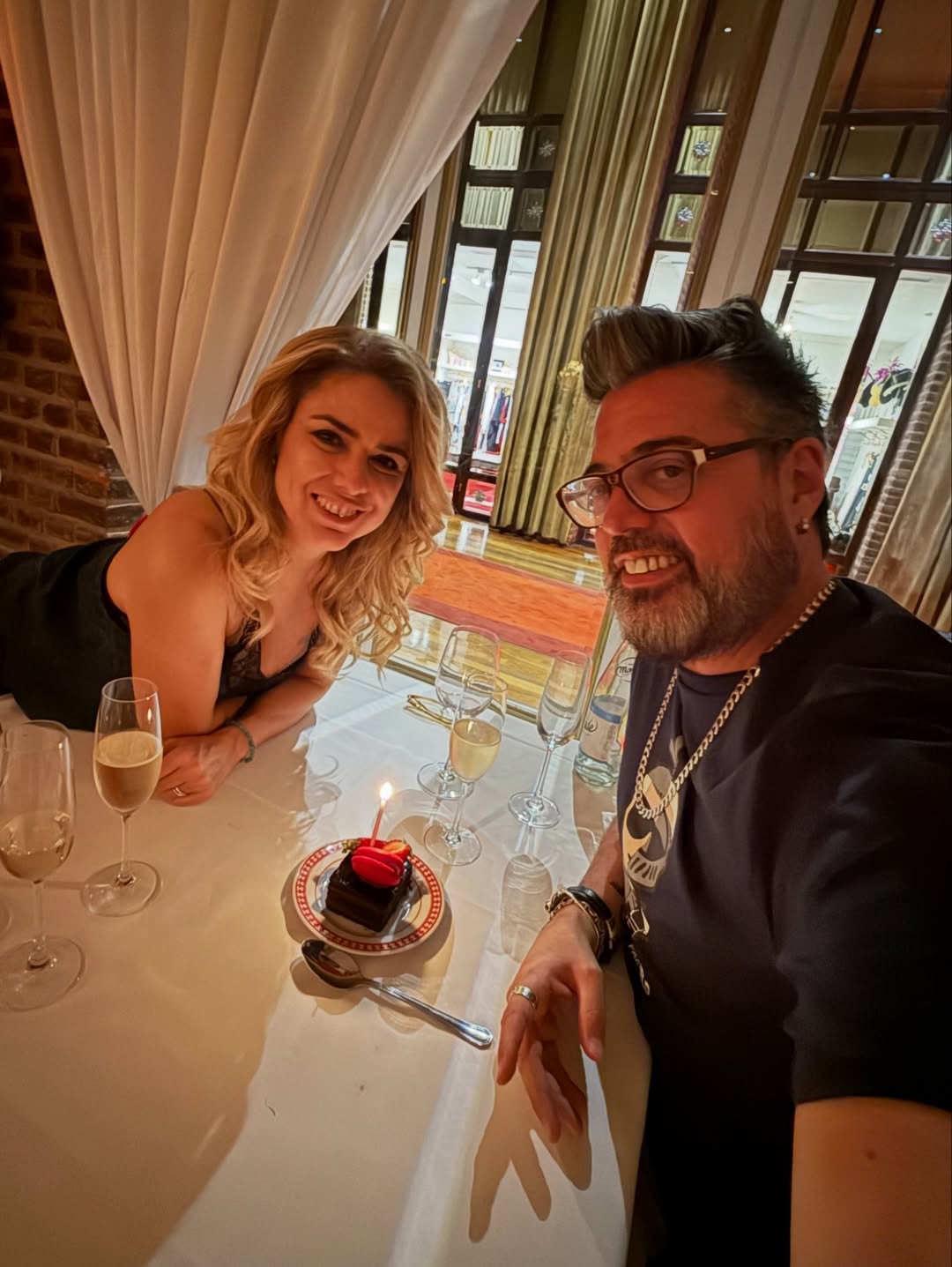 Hoy, Calabró y Barbano consideran que el escándalo fue un punto de inflexión que fortaleció su vínculo sentimental