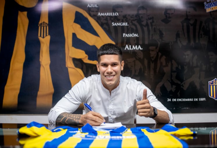 Sebastián Zaracho, defensor paraguayo de 27 años, arribó a Rosario Central procedente de Guaraní de Paraguay