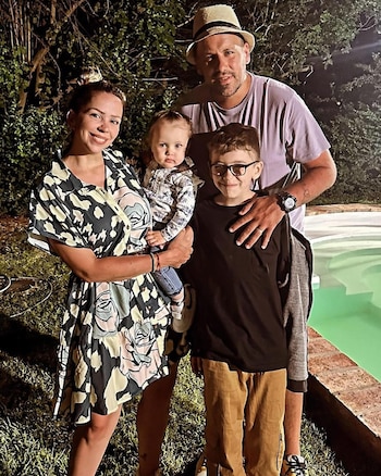 Cristian junto a su mujer