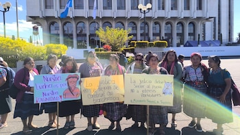 Autoridades Indígenas y 48 cantones