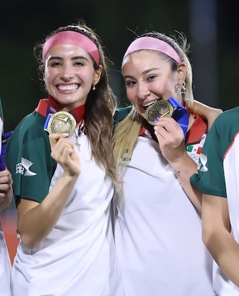 La jugadora del América celebró el oro centroamericano