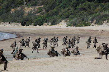 Militares en Rota (REUTERS/Jon Nazca)