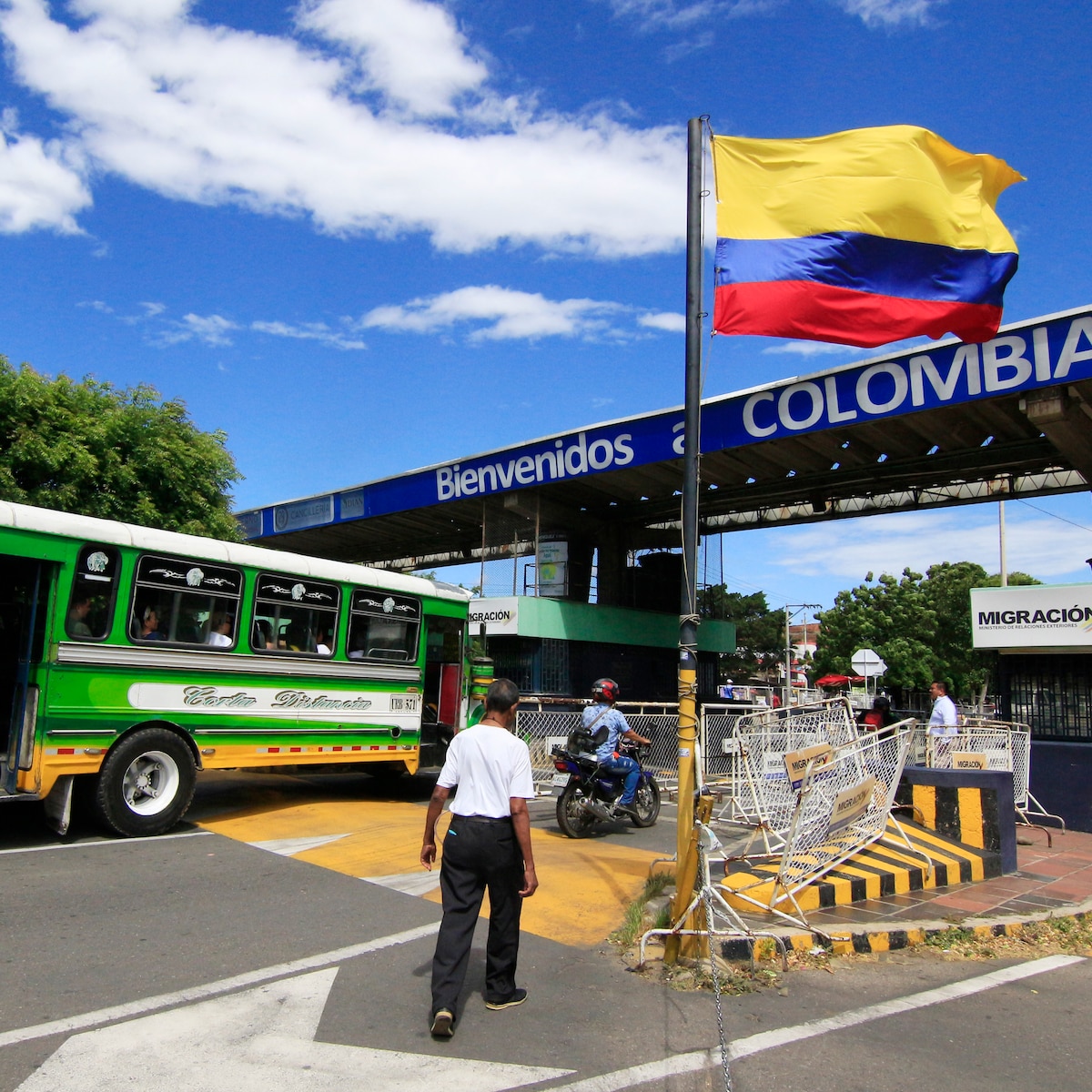 Colombia cierra temporalmente la frontera con Venezuela por elecciones de Consejos de Juventud - Infobae
