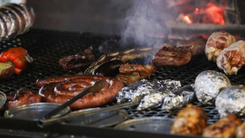 Este es el nuevo cobro que hará la Dian a las personas que hacen asados y otras actividades en los conjuntos residenciales