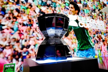 El máximo galardón para el campeón del torneo binacional