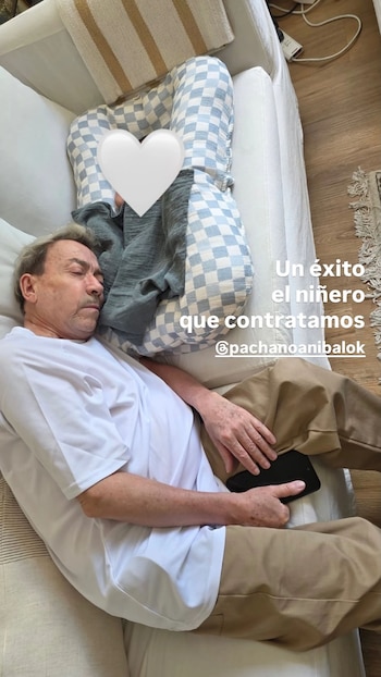 Aníbal Pachano y su nieto