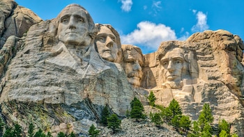 La curiosa historia del Monte