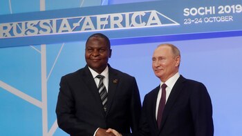 Presidente de República Centroaficana llega