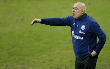 El entrenador del Schalke, Christian